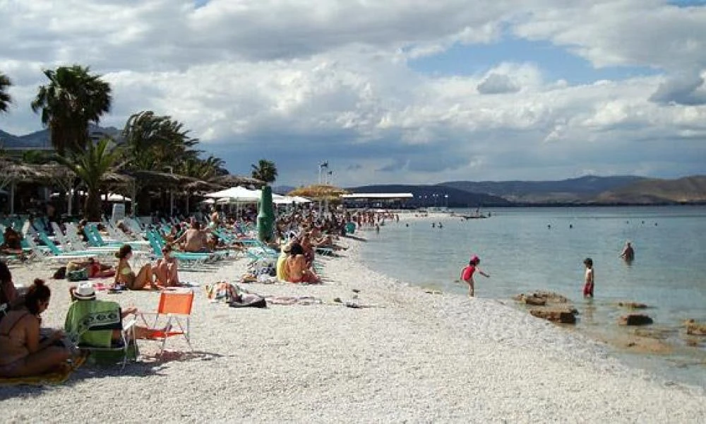 Το αδιαχώρητο στις πλαζ της Αττικής-Στις παραλίες οι Αθηναίοι